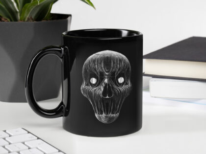 Schwarze glänzende Mystischer Schädelblick Tasse – Home & Living – klamottn.de Schwarze glänzende Mystischer Schädelblick Tasse – Home & Living – klamottn.de