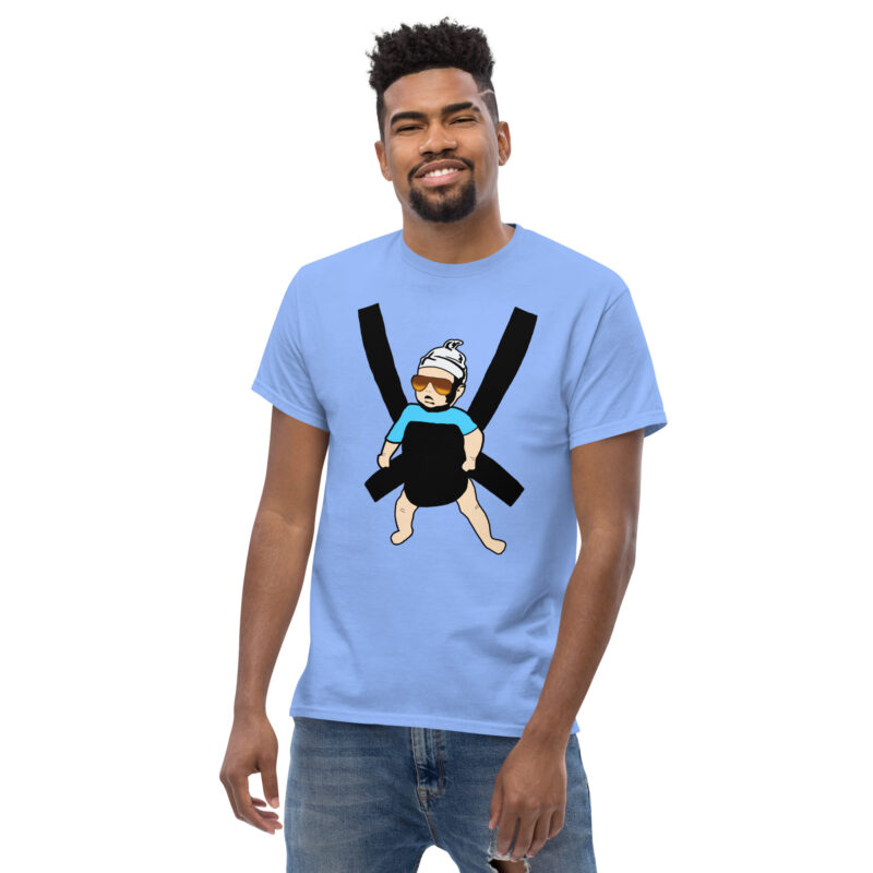 Carlos Baby mit cooler Sonnenbrille in Tragegurt Unisex T-Shirt