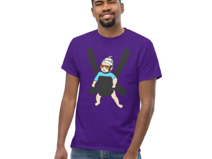 Carlos Baby mit cooler Sonnenbrille in Tragegurt Unisex-T-Shirt – T-Shirts – klamottn.de Carlos Baby mit cooler Sonnenbrille in Tragegurt Unisex-T-Shirt – T-Shirts – klamottn.de