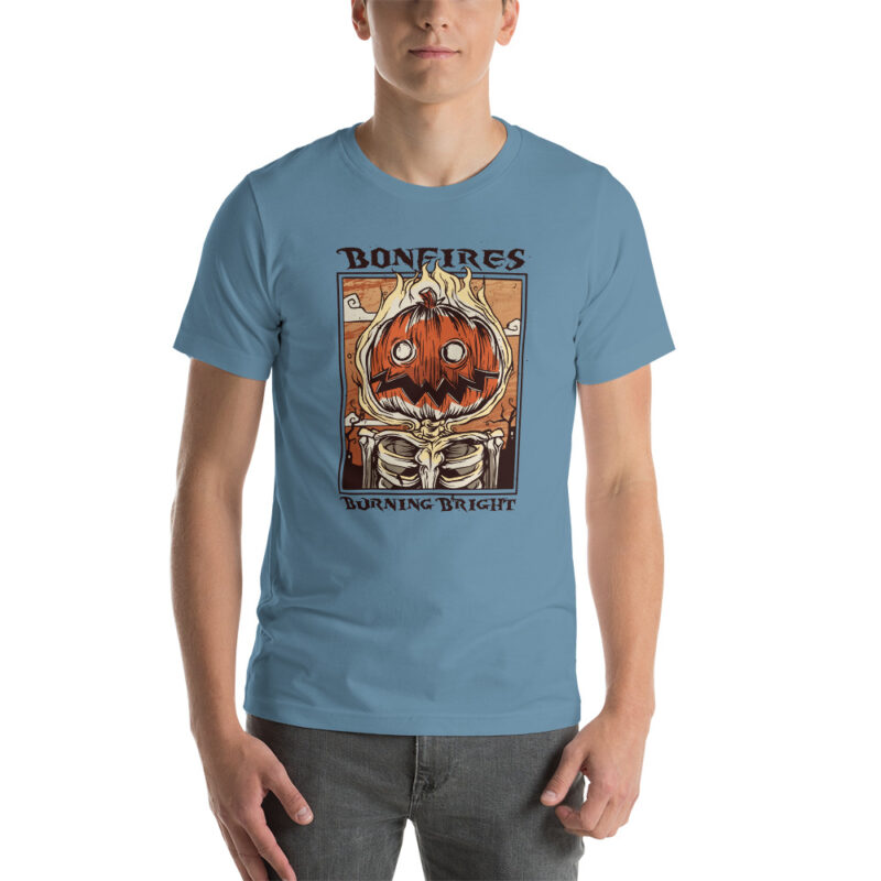 Flammender Halloween-Kürbis: Bonfires burning bright Unisex-T-Shirt