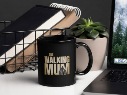 Schwarze glänzende The Walking Mum Tasse – Home & Living – klamottn.de Schwarze glänzende The Walking Mum Tasse – Home & Living – klamottn.de