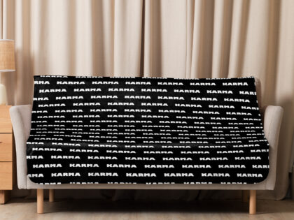 Karma Sherpa-Decke – Home & Living – klamottn.de Karma Sherpa-Decke – Home & Living – klamottn.de