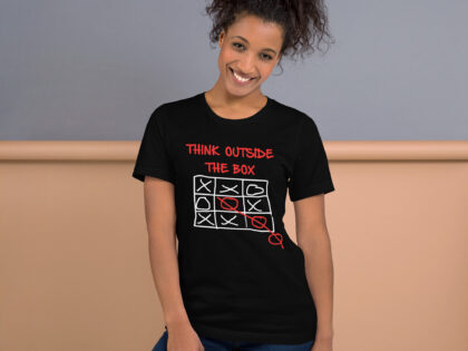 Think Outside The Box | Querdenken | Nachdenken | Über den Tellerrand Unisex-T-Shirt – T-Shirts – klamottn.de Think Outside The Box | Querdenken | Nachdenken | Über den Tellerrand Unisex-T-Shirt – T-Shirts – klamottn.de