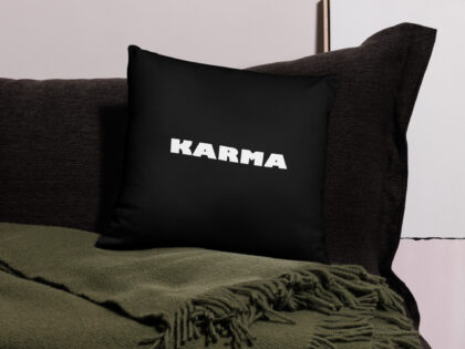 Karma Basic-Kissen – Home & Living – klamottn.de Karma Basic-Kissen – Home & Living – klamottn.de
