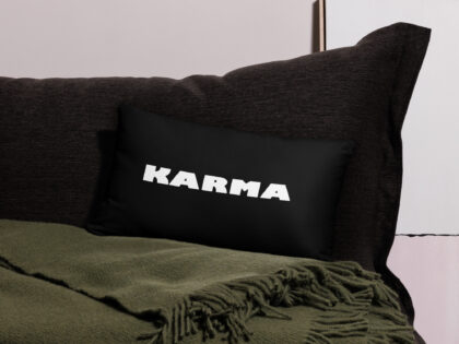 Karma Basic-Kissen – Home & Living – klamottn.de Karma Basic-Kissen – Home & Living – klamottn.de