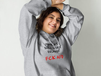 Mama hat das F-Wort erlaubt: FCK AFD Unisex-Hoodie – Hoodies – klamottn.de Mama hat das F-Wort erlaubt: FCK AFD Unisex-Hoodie – Hoodies – klamottn.de