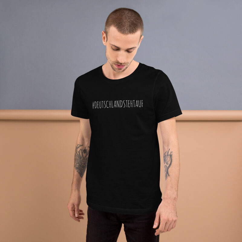 #DeutschlandStehtAuf Unisex-T-Shirt – T-Shirts – klamottn.de