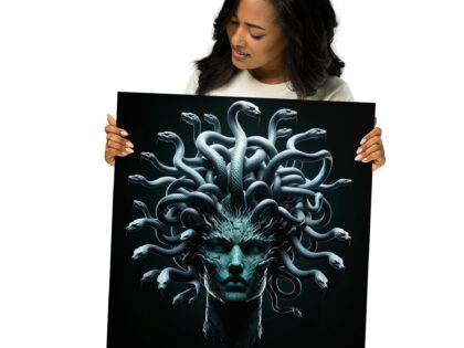 Medusa in Türkis: Mythologie trifft Moderne Poster – Home & Living – klamottn.de Medusa in Türkis: Mythologie trifft Moderne Poster – Home & Living – klamottn.de