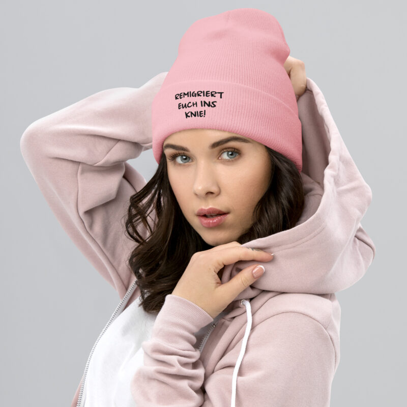 Remigriert euch ins Knie Beanie – Accessoires – klamottn.de