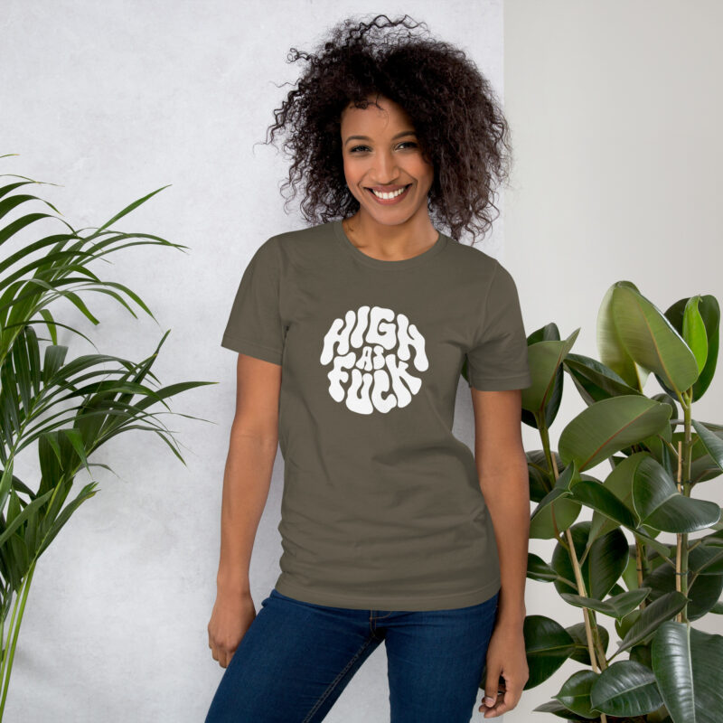 High as Fuck – Trippy Vibes Unisex-T-Shirt – T-Shirts – klamottn.de