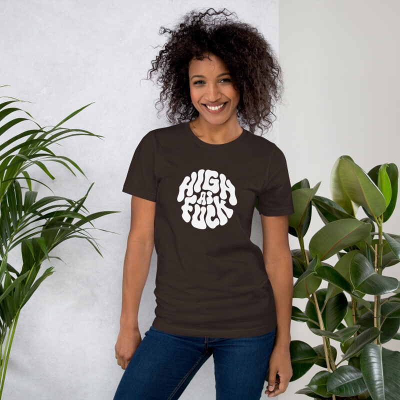 High as Fuck – Trippy Vibes Unisex-T-Shirt – T-Shirts – klamottn.de