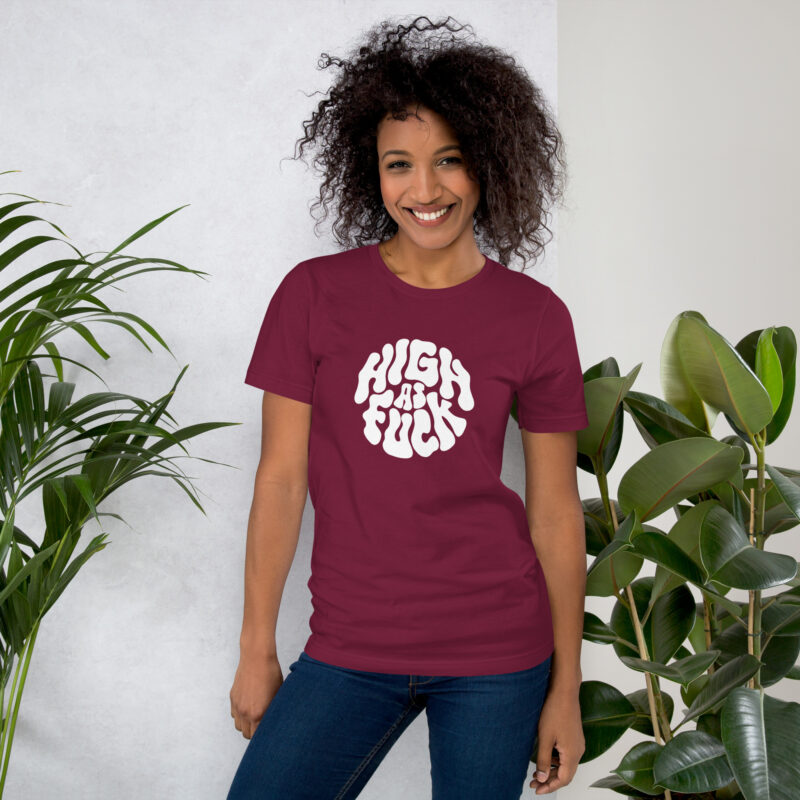 High as Fuck – Trippy Vibes Unisex-T-Shirt – T-Shirts – klamottn.de