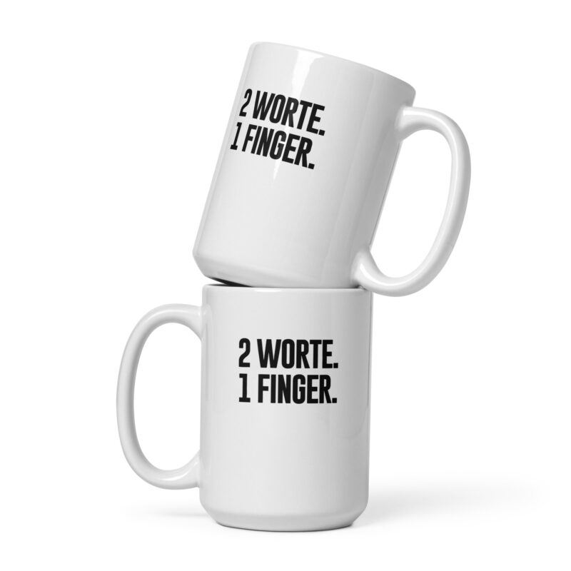 Weiße, glänzende 2 Worte. 1 Finger. Tasse – Home & Living – klamottn.de