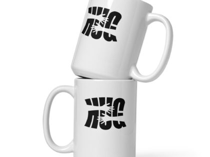 Weiße, glänzende Hug Tasse – Home & Living – klamottn.de Weiße, glänzende Hug Tasse – Home & Living – klamottn.de
