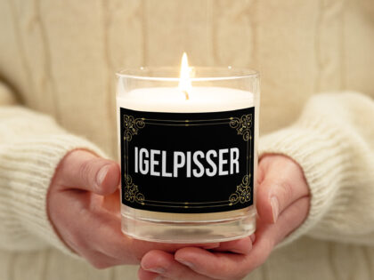 Igelpisser Sojawachs-Kerze im Glas – Home & Living – klamottn.de Igelpisser Sojawachs-Kerze im Glas – Home & Living – klamottn.de