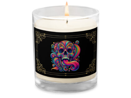 Psychedelischer Totenkopf Sojawachs-Kerze im Glas – Home & Living – klamottn.de Psychedelischer Totenkopf Sojawachs-Kerze im Glas – Home & Living – klamottn.de