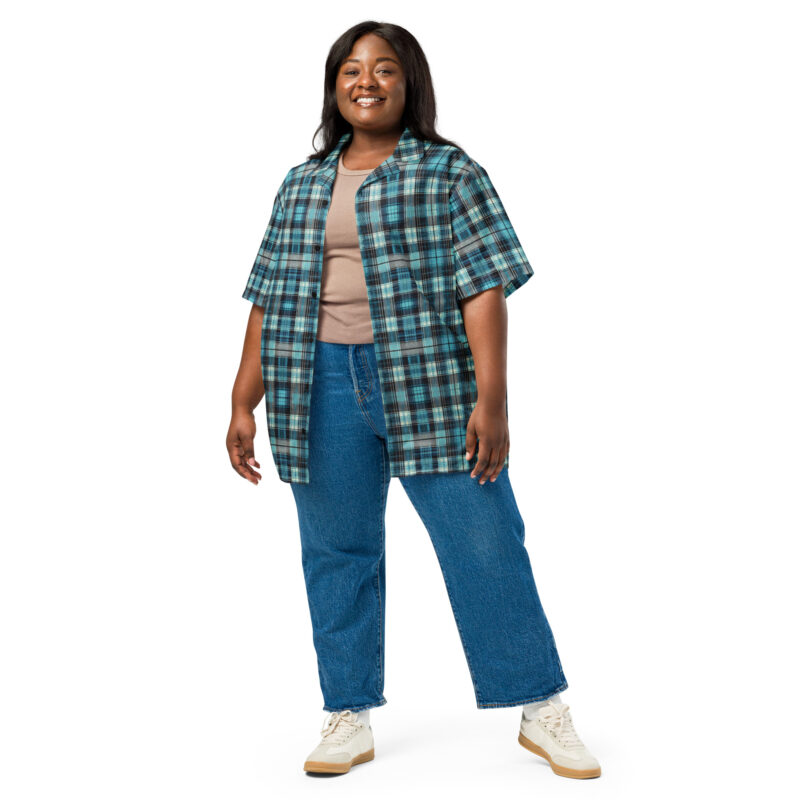 Klassisches Tartan-Muster in Blau und Schwarz Allover-Unisex-Hemd – Hemden – klamottn.de