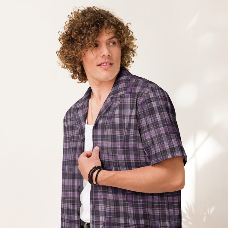 Klassisches Schottenkaro in Lila und Weiß Allover-Unisex-Hemd – Hemden – klamottn.de