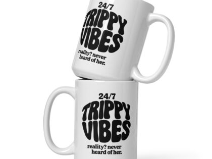 Trippy Vibes – Reality? Never heard of her Tasse – Home & Living – klamottn.de Trippy Vibes – Reality? Never heard of her Tasse – Home & Living – klamottn.de