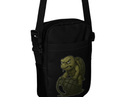 Wütende Schildkröte auf Granate Umhängetasche – Accessoires – klamottn.de Wütende Schildkröte auf Granate Umhängetasche – Accessoires – klamottn.de