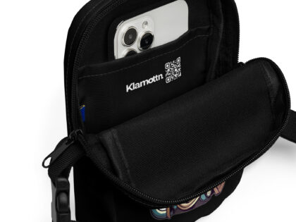 Retro-Leo im Streetstyle Umhängetasche – Accessoires – klamottn.de Retro-Leo im Streetstyle Umhängetasche – Accessoires – klamottn.de
