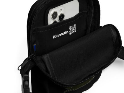 Wütende Schildkröte auf Granate Umhängetasche – Accessoires – klamottn.de Wütende Schildkröte auf Granate Umhängetasche – Accessoires – klamottn.de