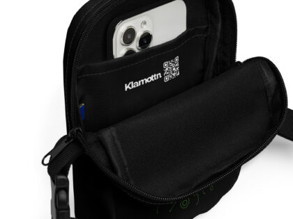 Widerstand ist zwecklos Umhängetasche – Accessoires – klamottn.de Widerstand ist zwecklos Umhängetasche – Accessoires – klamottn.de