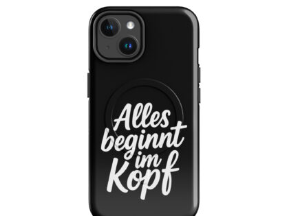 Alles beginnt im Kopf Hardcase iPhone®-Hülle mit MagSafe® – Accessoires – klamottn.de Alles beginnt im Kopf Hardcase iPhone®-Hülle mit MagSafe® – Accessoires – klamottn.de