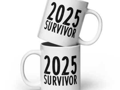 2025 Survivor Tasse – Home & Living – klamottn.de